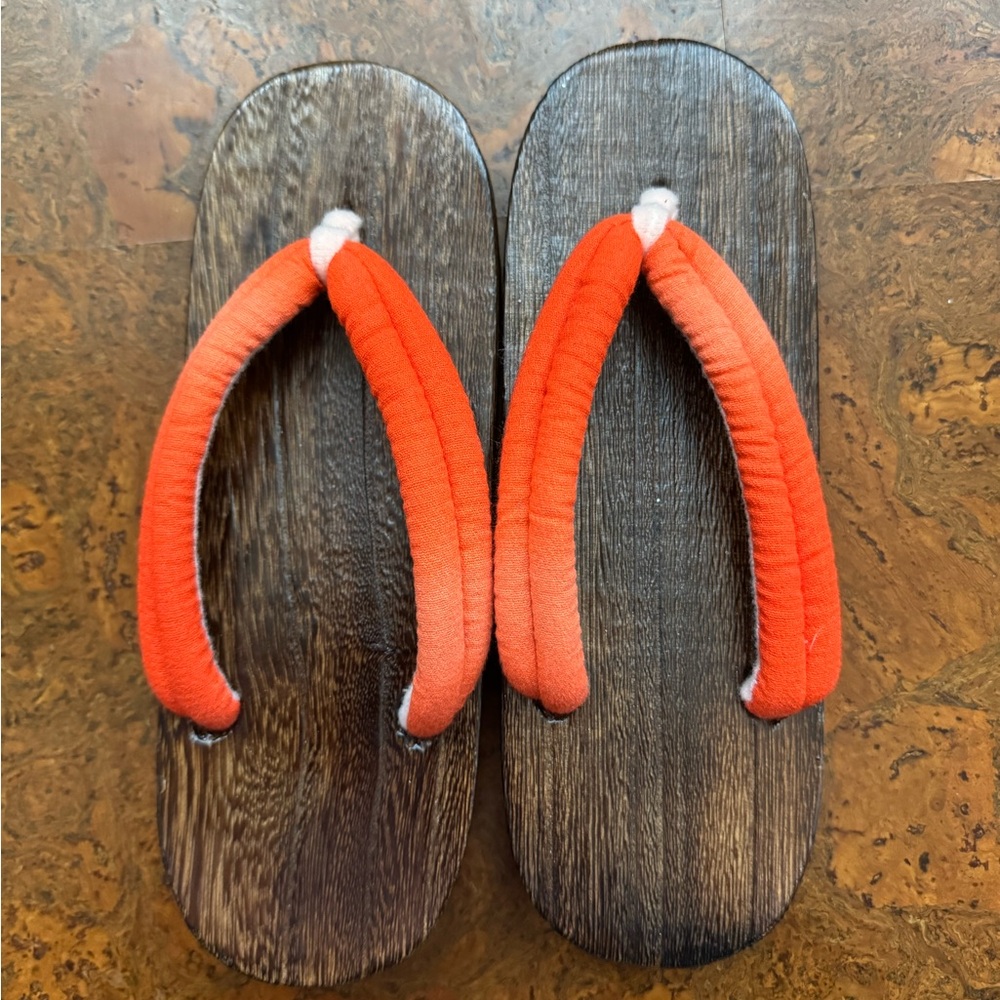 Japanese Geta Clogs NWOT